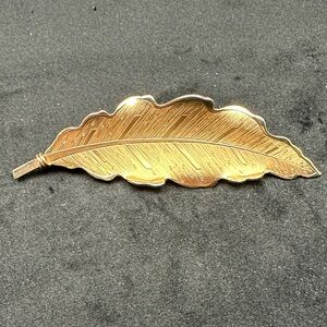Vintage Coro Gold Leaf Brooch